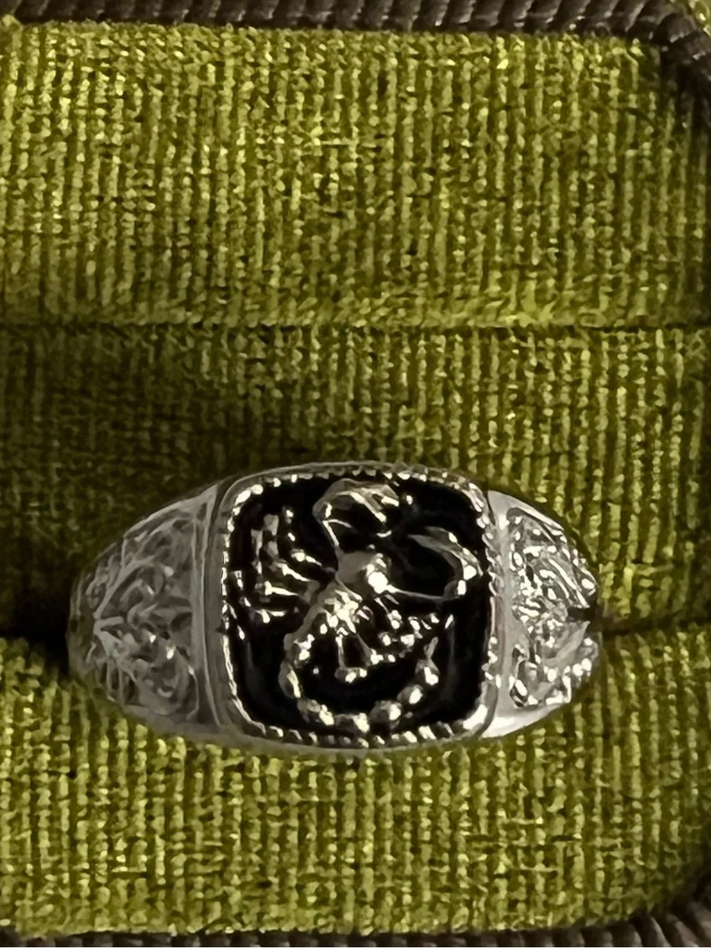 Scorpion Design Titanium Steel Silver/Black Unisex Ring Size 9
